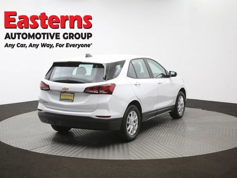 Used 2022 Chevrolet Equinox LS FWD image 38