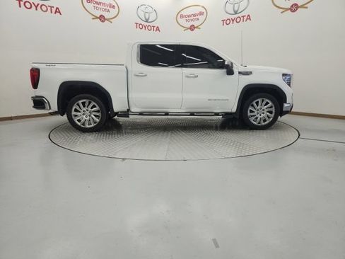 Used 2025 GMC Sierra 1500 SLT w/ SLT Premium Package AWD/4WD image 3