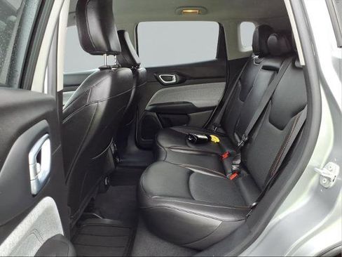 Used 2022 Jeep Compass Latitude image 21