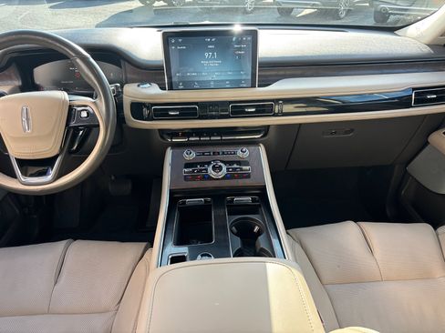 Certified 2023 Lincoln Aviator Reserve w/ Equipment Group 201A image 31