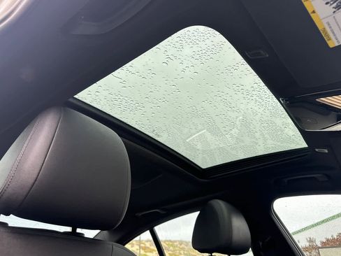 Used 2018 BMW 530e image 17