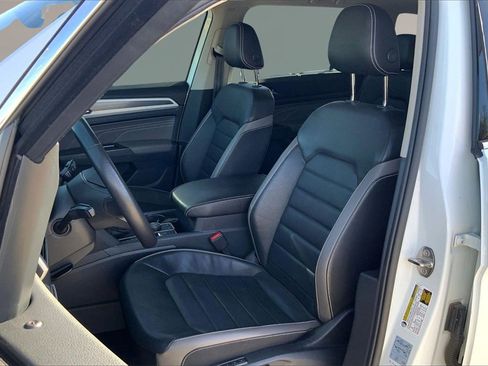 Used 2022 Volkswagen Atlas SEL Premium image 24