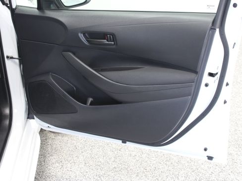 Used 2024 Toyota Corolla LE FWD image 31