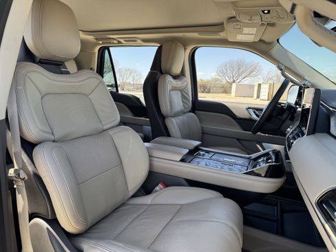 Certified 2023 Lincoln Navigator Reserve image 39