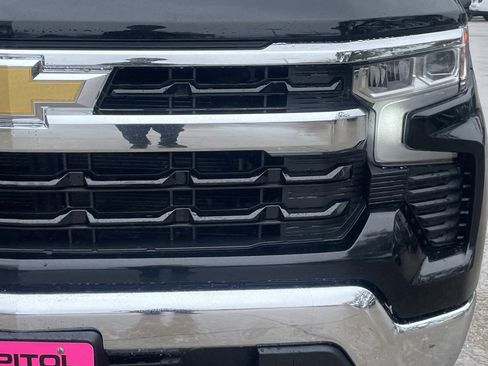 Used 2025 Chevrolet Silverado 1500 LT image 7