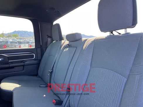 Used 2024 RAM 2500 Big Horn AWD/4WD image 31