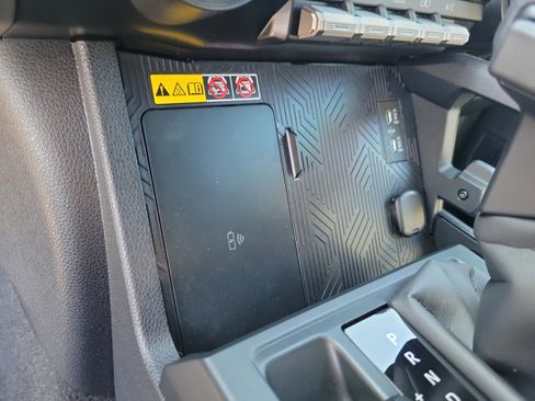 Certified 2025 Toyota 4Runner TRD Off-Road Premium AWD/4WD image 9