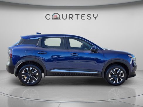 Certified 2025 Nissan Kicks SV AWD/4WD image 8