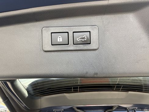 Certified 2025 Subaru Outback Premium w/ Popular Package #1A image 10