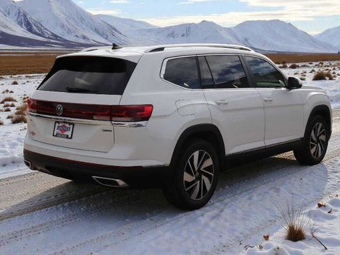 Used 2024 Volkswagen Atlas SEL image 6