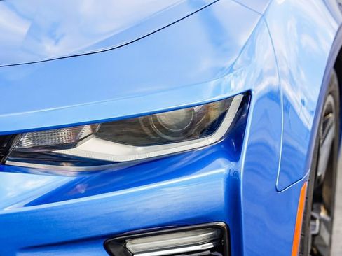 Used 2017 Chevrolet Camaro SS image 5