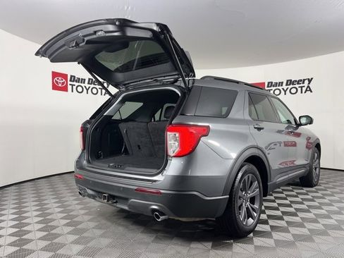 Used 2023 Ford Explorer XLT w/ Equipment Group 202A image 18