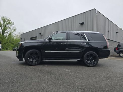 Used 2020 Cadillac Escalade Luxury AWD/4WD image 11