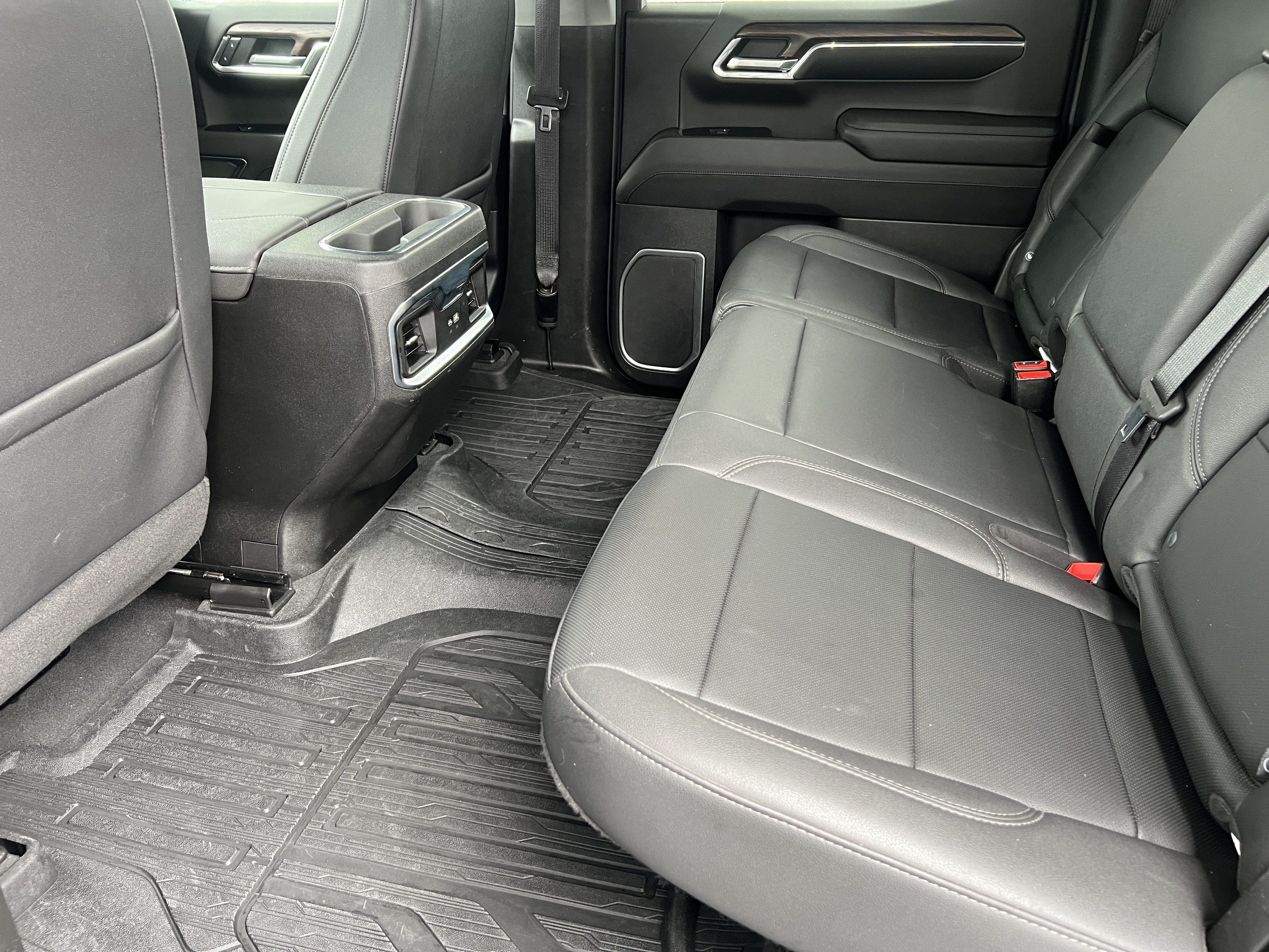 Used 2023 GMC Sierra 1500 SLT w/ SLT Convenience Package AWD/4WD image 15