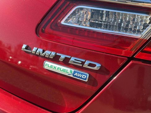 Used 2015 Ford Taurus Limited w/ Equipment Group 301A image 18