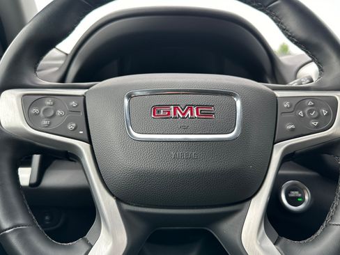 Used 2024 GMC Terrain SLT AWD/4WD image 24