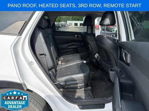 Used 2022 Kia Sorento S w/ Panoramic Sunroof Package FWD image 13