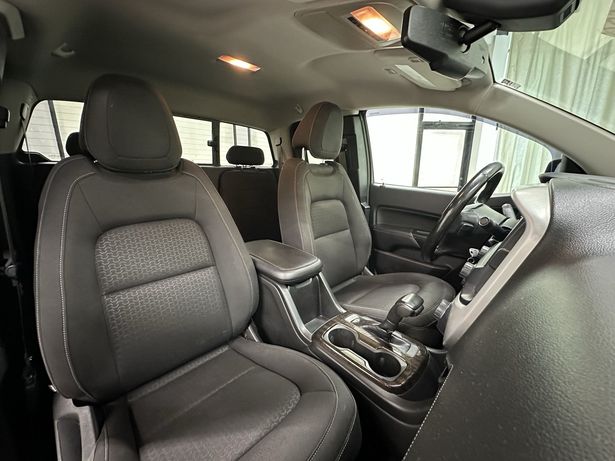 Used 2017 GMC Canyon SLE w/ SLE Convenience Package RWD image 21