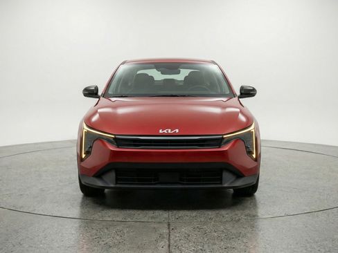 Used 2025 Kia K4 FWD image 2