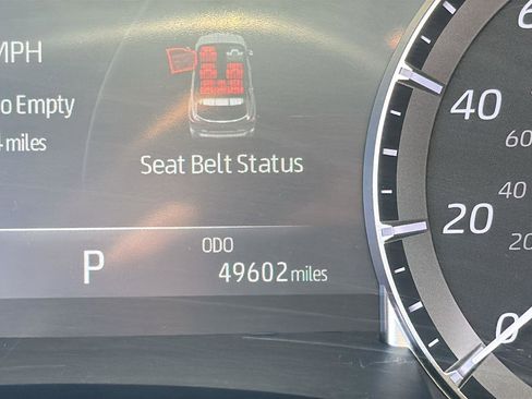 Used 2022 Toyota Highlander XLE image 11