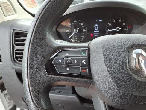 Used 2025 RAM ProMaster 2500 w/ Convenience Group FWD image 9