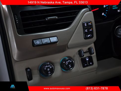 Used 2017 GMC Yukon Denali w/ Open Road Package AWD/4WD image 27