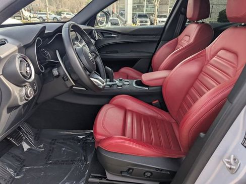 Used 2023 Alfa Romeo Stelvio Sprint image 20