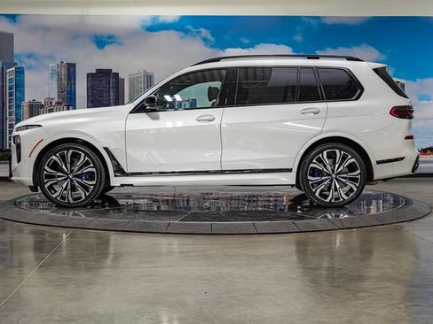 Used 2025 BMW X7 M60i AWD/4WD image 6
