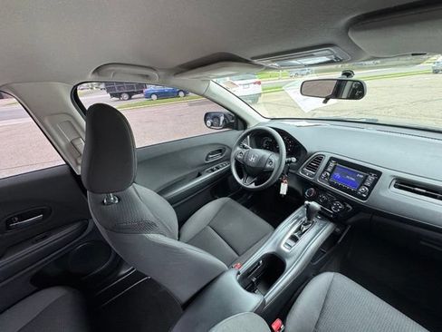 Used 2022 Honda HR-V LX image 24