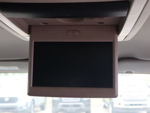 Used 2012 Chrysler Town & Country Touring w/ Entertainment Group #1 FWD image 36