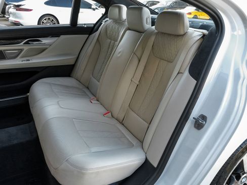 Used 2018 BMW 750i 750i image 43