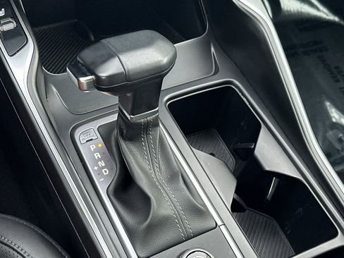 Used 2024 Kia Sorento S image 24