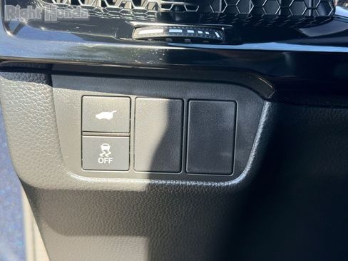 Used 2025 Honda CR-V Sport Touring image 21