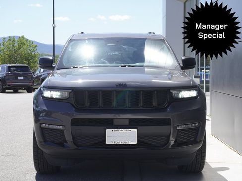 Used 2022 Jeep Grand Cherokee L Limited w/ Black Appearance Package AWD/4WD image 5