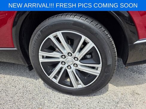 Used 2024 Cadillac Lyriq Tech RWD image 6