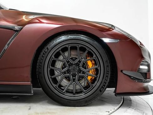 Used 2014 Nissan GT-R Premium AWD/4WD image 17