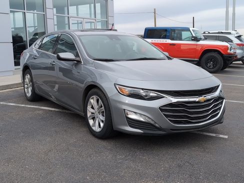 Used 2023 Chevrolet Malibu LT image 3