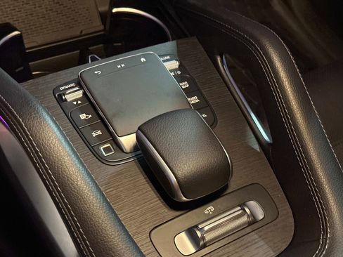 Used 2025 Mercedes-Benz GLS 450 4MATIC image 24