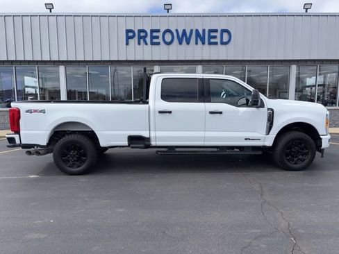 Used 2023 Ford F350 XLT AWD/4WD image 2