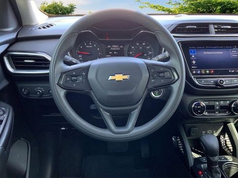 Used 2021 Chevrolet TrailBlazer LT w/ Convenience Package image 8