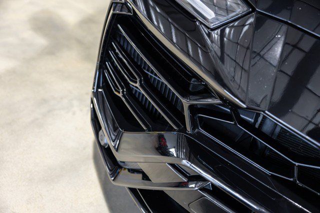 Used 2022 Lamborghini Urus AWD/4WD image 23