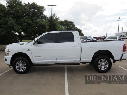 Used 2024 RAM 2500 Laramie w/ Safety Group AWD/4WD image 2