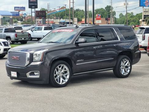 Used 2016 GMC Yukon Denali AWD/4WD image 4