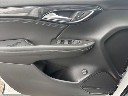 Used 2023 Buick Envision Preferred w/ Sport Touring Package AWD/4WD image 9
