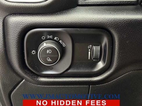 Used 2024 RAM 2500 Big Horn AWD/4WD image 34
