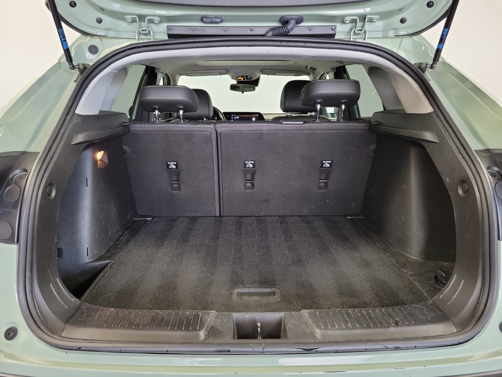 Used 2024 Chevrolet Trax ACTIV w/ Sunroof Package FWD image 25