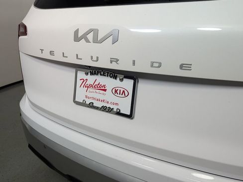 Used 2024 Kia Telluride S image 8