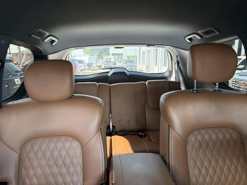 Used 2024 INFINITI QX80 Sensory AWD/4WD image 12