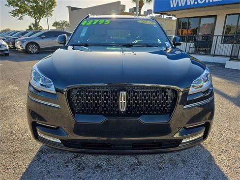 Used 2023 Lincoln Aviator Reserve w/ Equipment Group 201A image 2