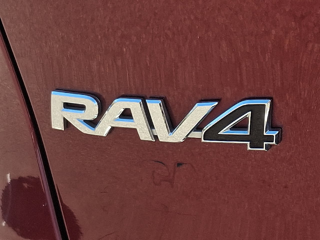 Used 2025 Toyota RAV4 LE AWD/4WD image 29